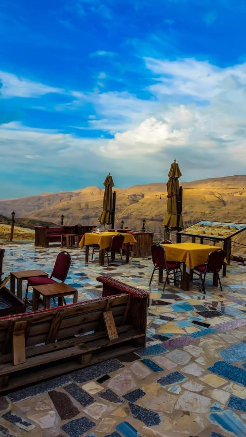 Mumia Restaurant & House Hostal Karak Exterior foto